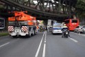 LKW blieb unter Bruecke haengen Koeln Ehrenfeld Innere Kanalstr Hornstr P076